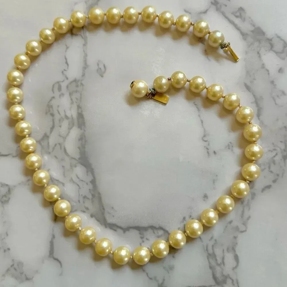 Marvella faux pearl necklace